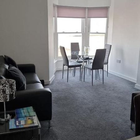 Apartment 302 241 Marine Rad 모아캠비 외부 사진